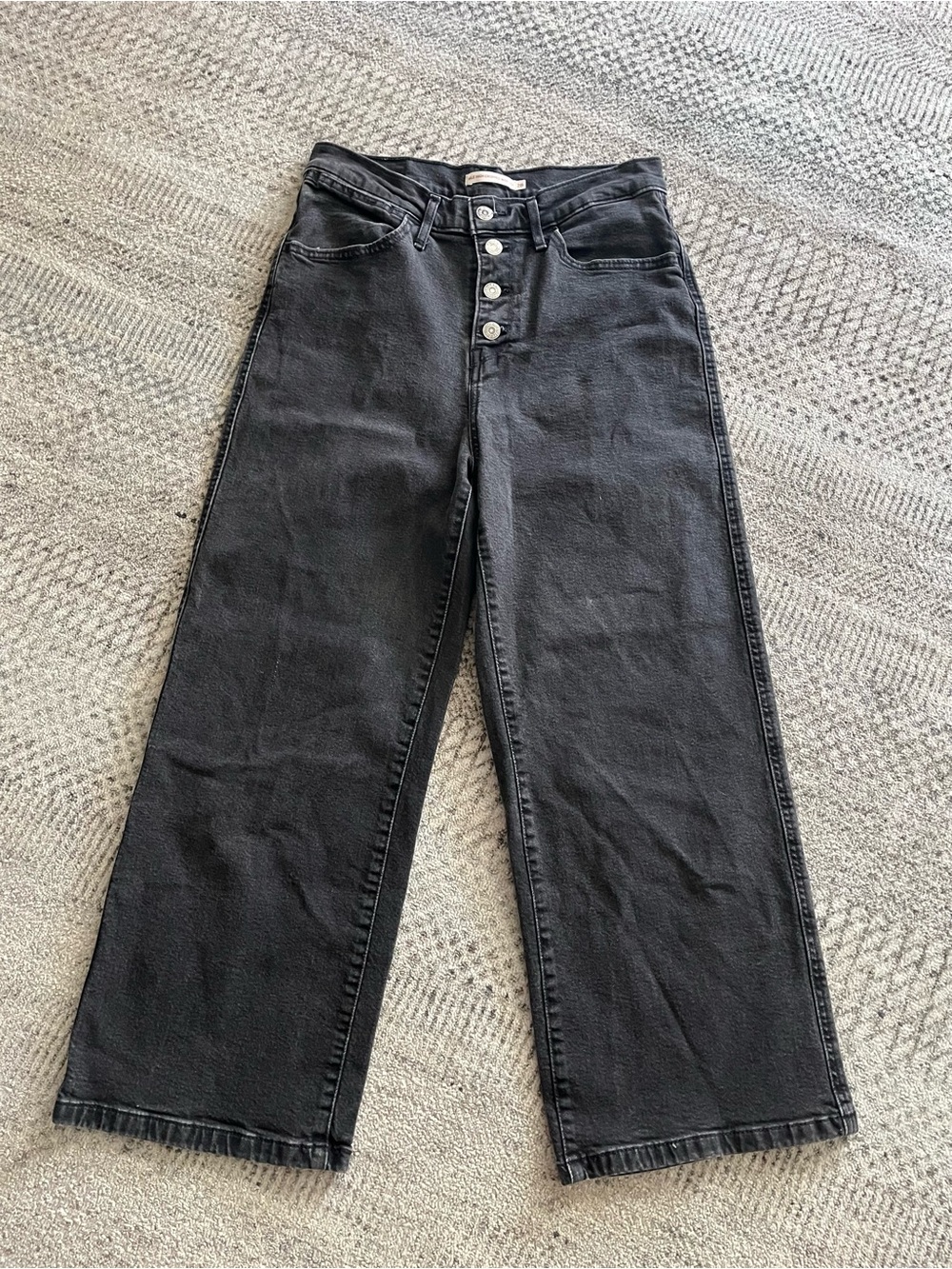Levi's mile high Wide Leg cropped black washed hip jeans